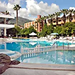 Boulevard Hotel