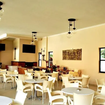 Готель Boulevard 4*