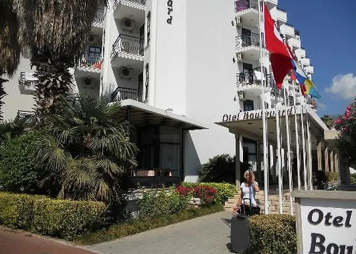 Boulevard Hotel